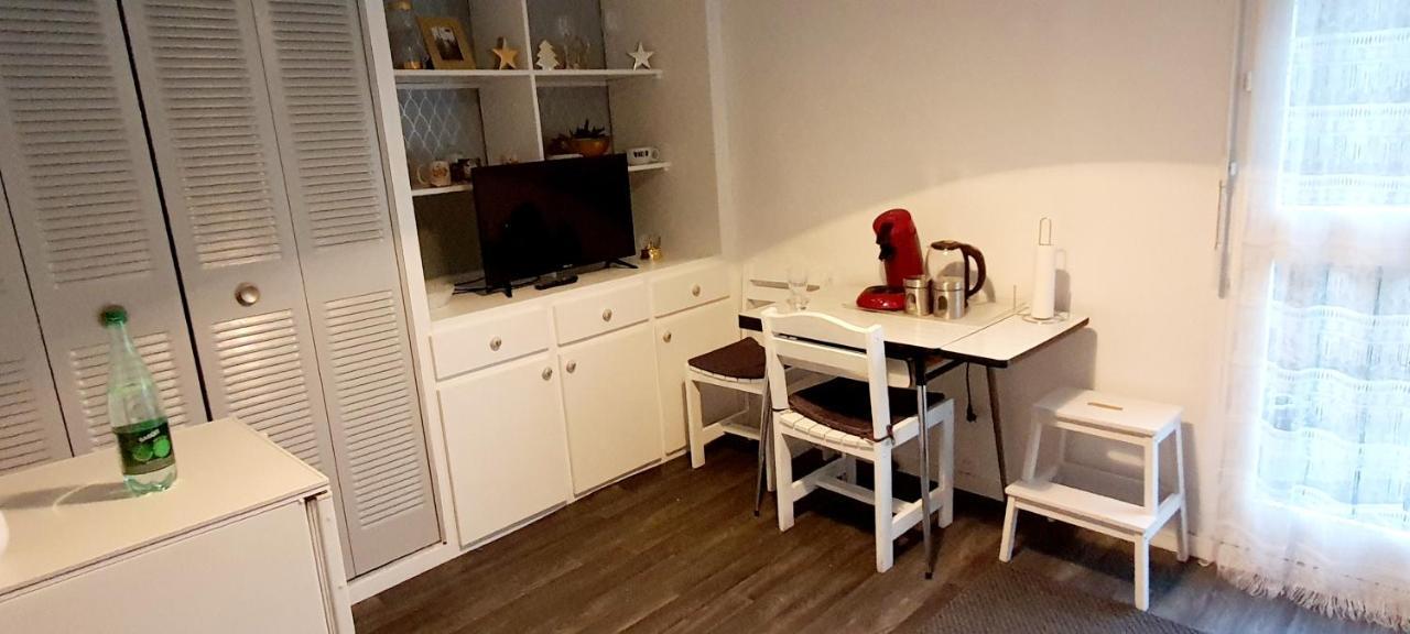 Studio En Face De La Foret De Fontainebleau Avon Exteriör bild